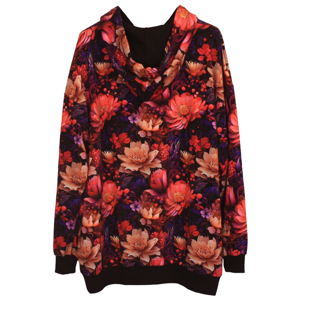 Džemperis su raišteliais ir gėlių raštu